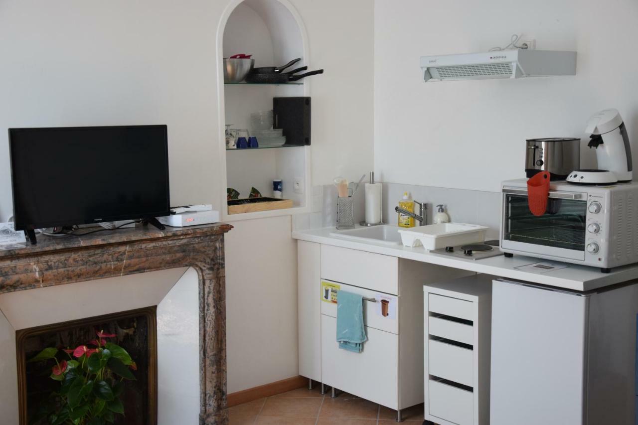 Joli Studio Plein Centre De Milly La Foret المظهر الخارجي الصورة